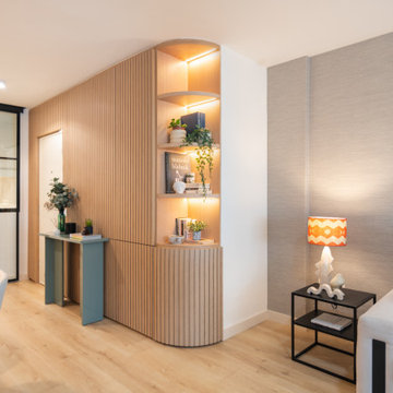 MUEBLE CURVO ENCENDIDO