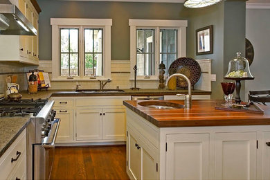 Kitchen - traditional kitchen idea in San Francisco