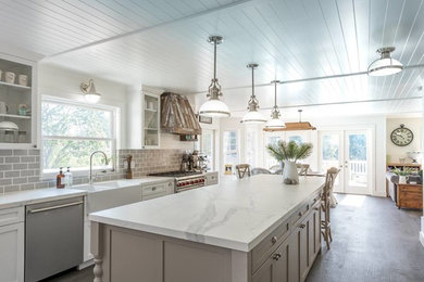Example of a kitchen design in San Francisco