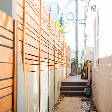 Fine Redwood Fencing and Gates