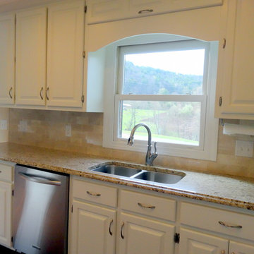 Sugar Grove // Traditional Refinished Kitchen