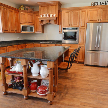 Kitchen Swing Barstool Seating-METAL WITH WOOD SEATS