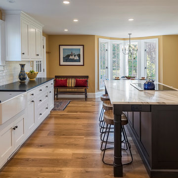 Traditional Farmhouse Kitchen