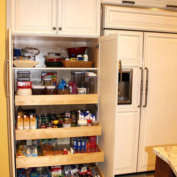 Traditional Mediterranean Off White Kitchen with custom wooden pull-out drawers