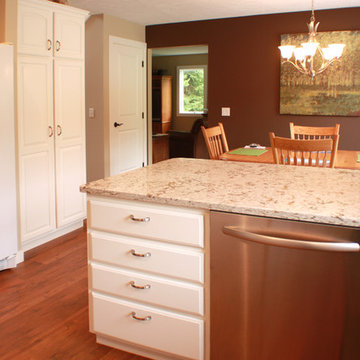 Kitchen Remodel: Before Photos