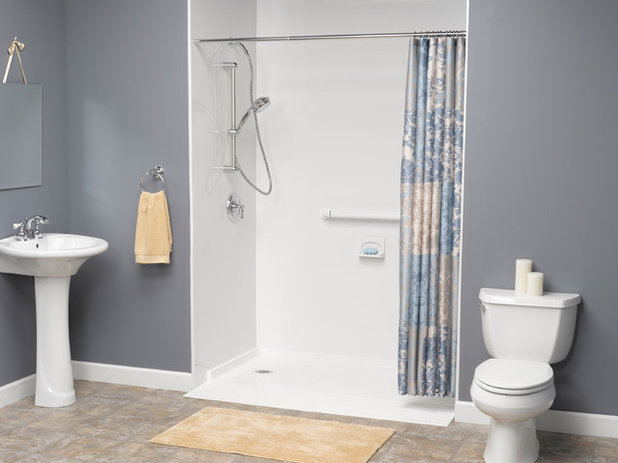 Классический Ванная комната by Innovate Building Solutions