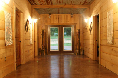 Mountain style entryway photo in New Orleans