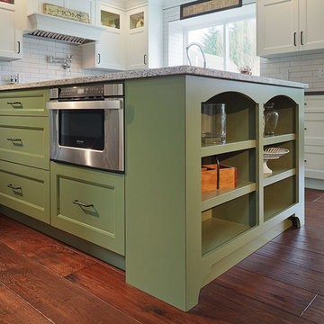 Classic Farm House & Craftsmen Style Kitchen