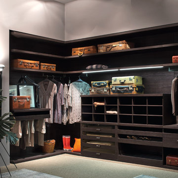 ZANETTE: walking closet