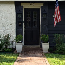Sandi's San Antonio house door color?