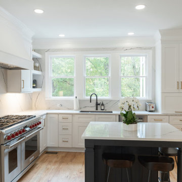 PEACHTREE CITY Clean and Modern Kitchen