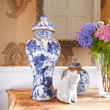 fabrics / textiles/wallpaper