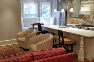 Inspiration for a craftsman home design remodel in Philadelphia