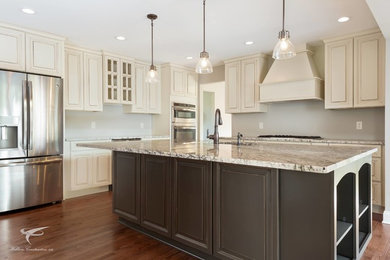 Example of a classic kitchen design in Chicago