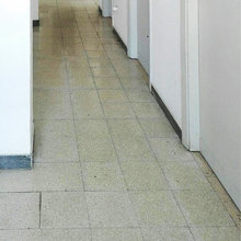 Prima e Dopo: «Perché Ho dipinto il Pavimento del Mio Corridoio»