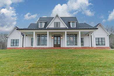 Country exterior home photo in Charlotte