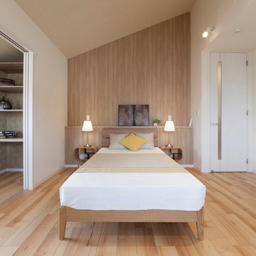 「ナチュラルモダンの家」と「二世帯の家」（岡崎展示場）