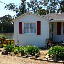 Small Homes. Beach Cottages.