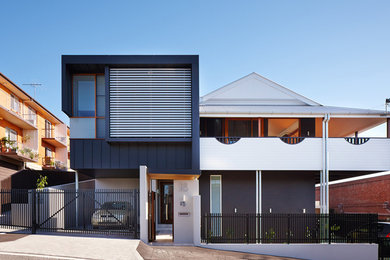 Inspiration for a contemporary exterior in Brisbane.