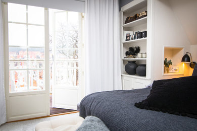 Inspiration for a modern bedroom in Gothenburg.