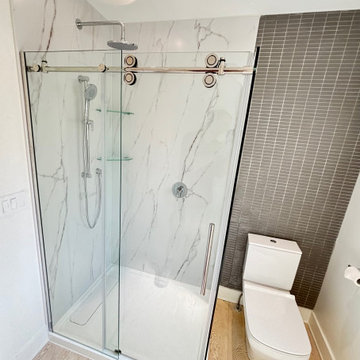 Modern Warm Bathroom