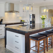 817 - Kitchen