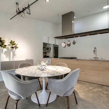 43 Vanguard Way