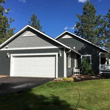 Spirit Lake Reside with James Hardie ColorPlus siding, trim, and shake