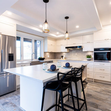 Modern contemporary kitchen with Island seating