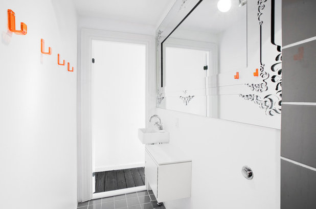 Модернизм Ванная комната by Design By Us Interior