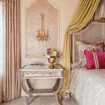 Refined Formal Interiors in Houston