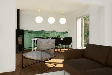 Modelo de sala de estar con biblioteca abierta contemporánea grande con paredes blancas, suelo de madera oscura, televisor colgado en la pared y suelo marrón