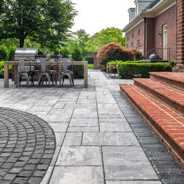 Unnilock Patio Project | Nordic Cobble Circle Inlay