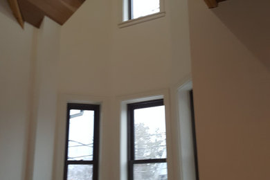 Example of a minimalist home design design in Toronto
