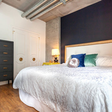 Luxurious Designer Loft In Central King West Location
