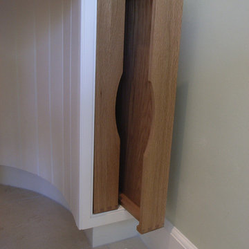 classic kitchen design with bespoke tray slot