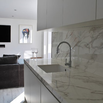 Docklands Apartment