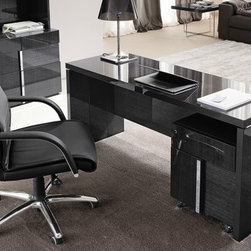 ALF MonteCarlo Italian Office Desk - Desks And Hutches