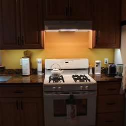 Iowa Oak Kitchen - Lighting