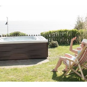 Installer un spa en bord de mer