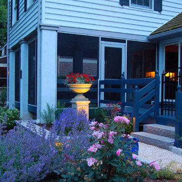 Ephrata Residence. Traditional romantic garden.