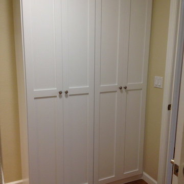 LOS ALTOS HILLS UTILITY CLOSET