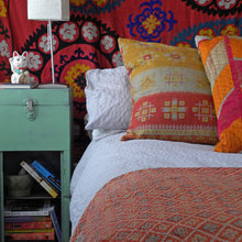 Fabulous Bedroom Fabrics to Spice Things Up