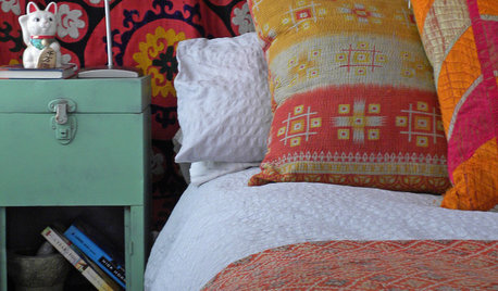 Fabulous Bedroom Fabrics to Spice Things Up