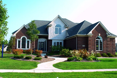Example of a classic exterior home design in Detroit