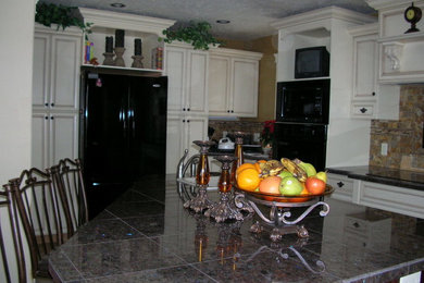 Inspiration for a timeless kitchen remodel in Vancouver
