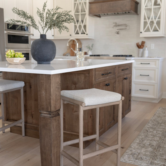 Inspiration for transitional kitchen decorating and styling in Macomb County