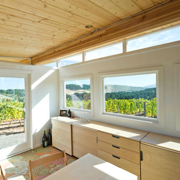 Modern-Shed vineyard office