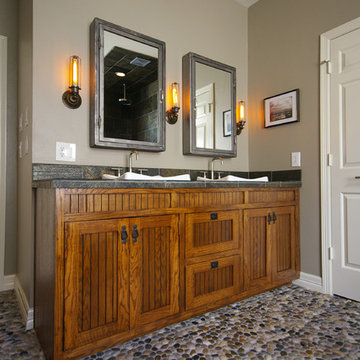 Unique small Bathroom