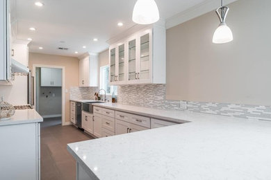 Example of a kitchen design in Los Angeles